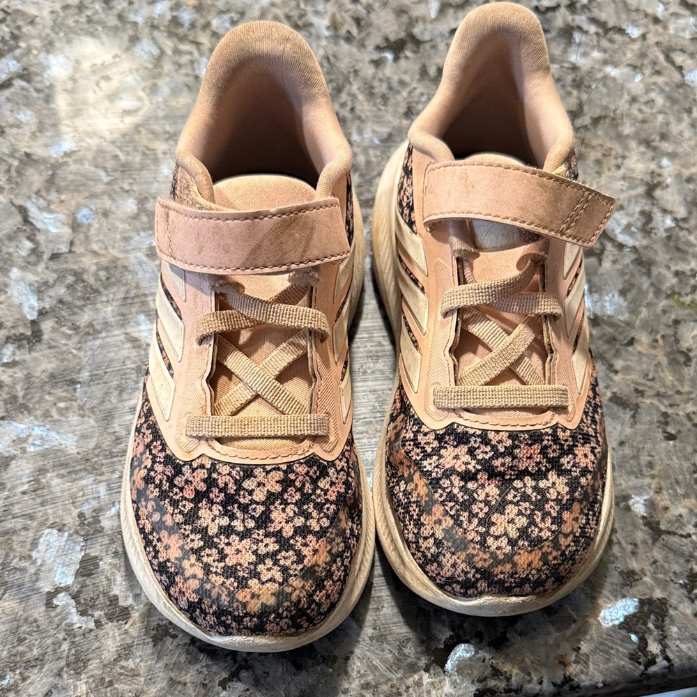 Floral Kids Shoes with Velcro Strap adidas size 10k